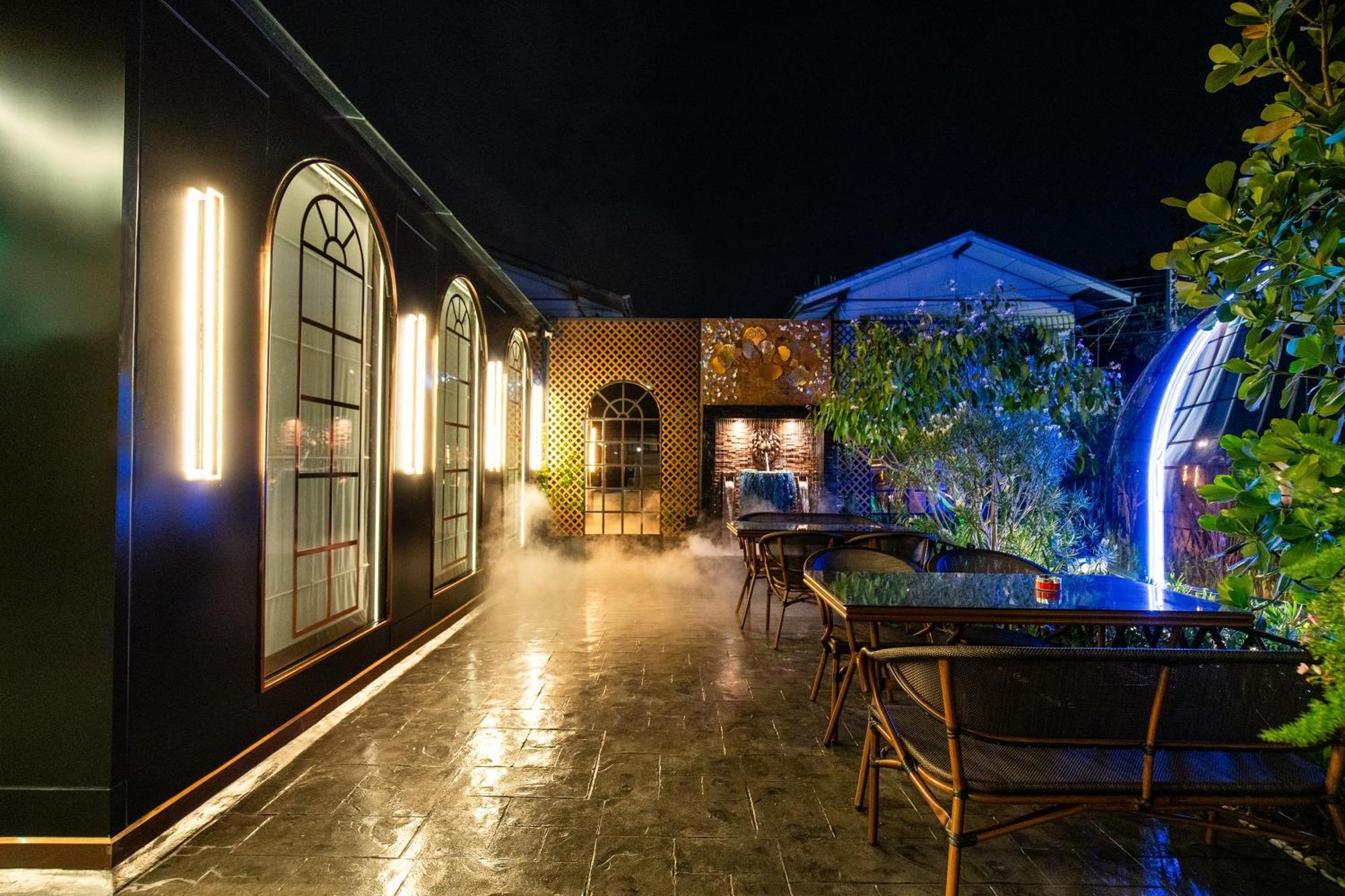 The One Smart Living Hotel Bangkok Exterior photo